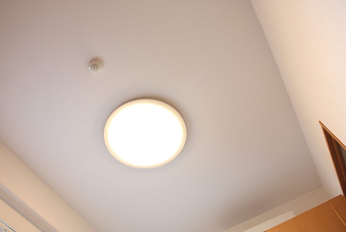 部品・照明の交換