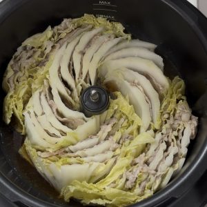 オートクッカーで豚肉白菜ミルフィーユ作り！